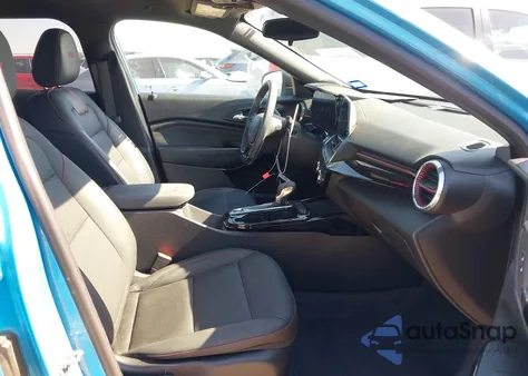 2025 Chevrolet Trax Fwd 2Rs z USA, uszkodzony, nr VIN KL77LJEP7SC040527